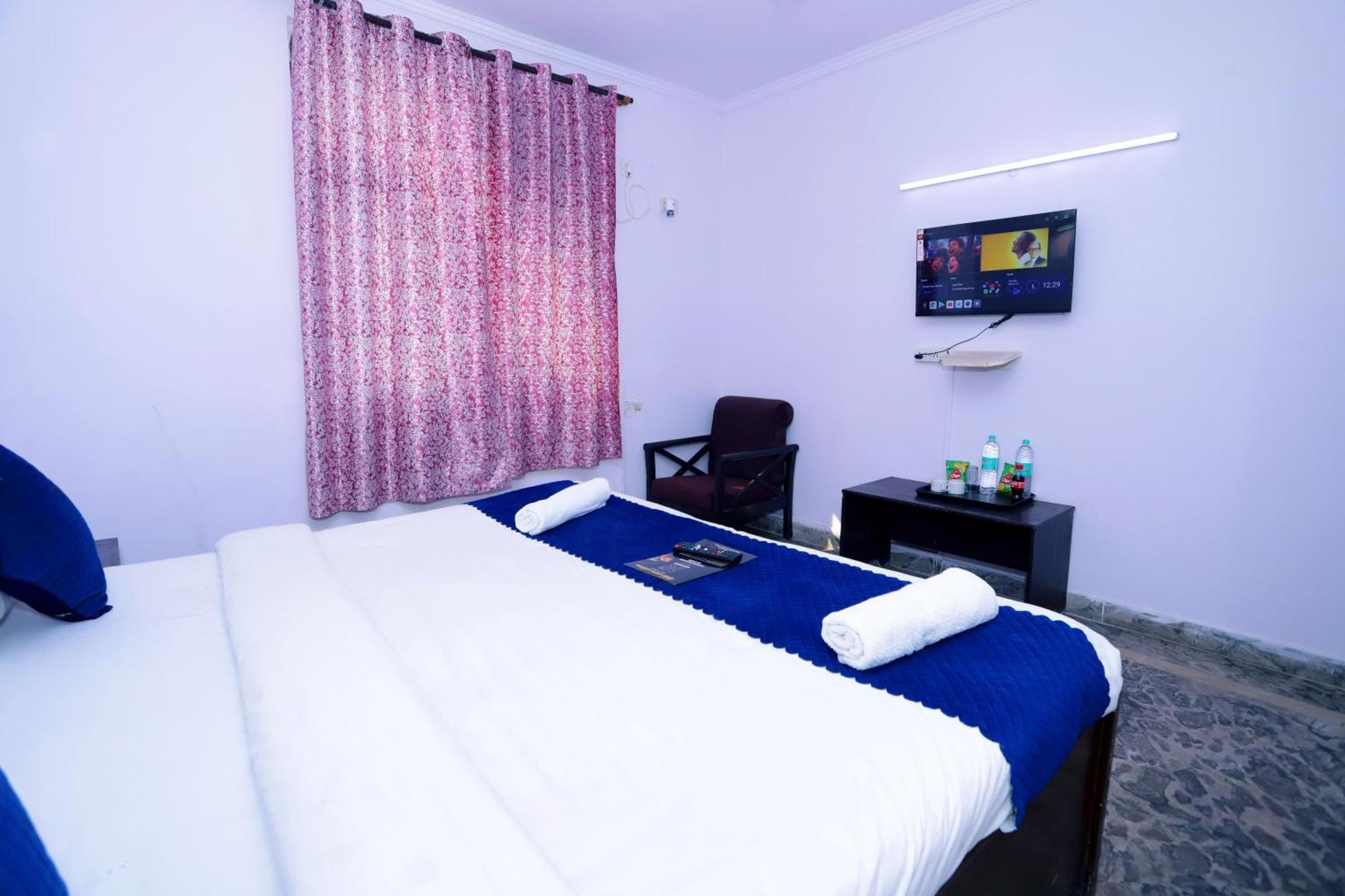 Hotel Warm Welcome - Noida Sector 51 Exteriér fotografie