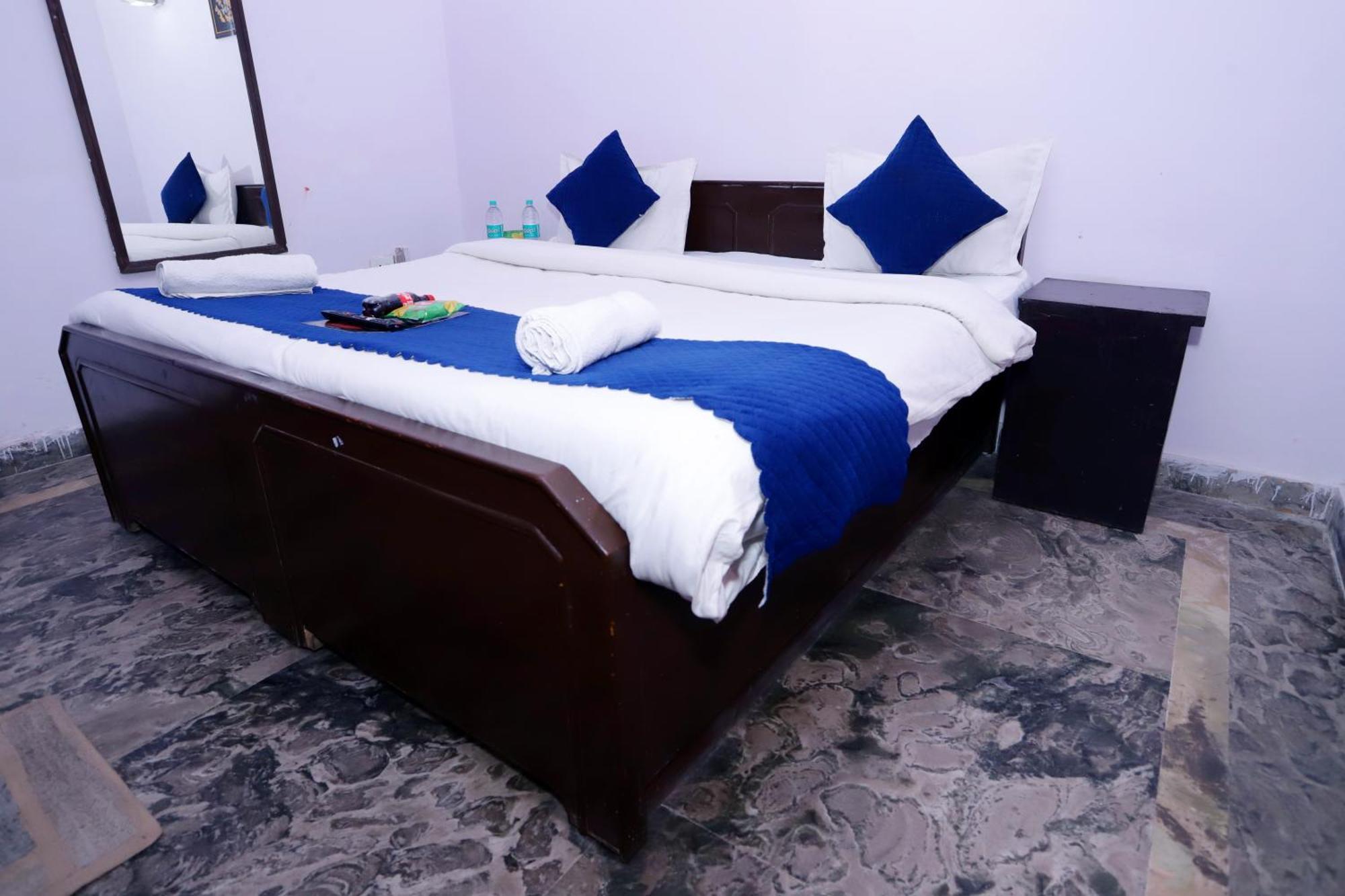 Hotel Warm Welcome - Noida Sector 51 Exteriér fotografie